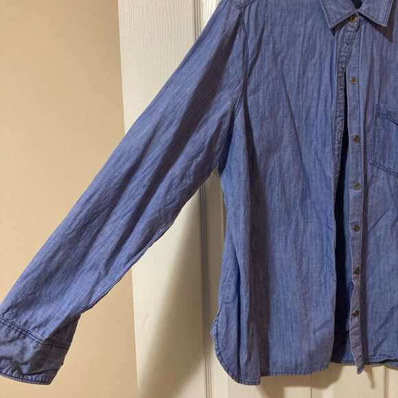 🔶Bundle 3 for 25🔶 Old Navy Blue Button Down - Picture 2 of 4